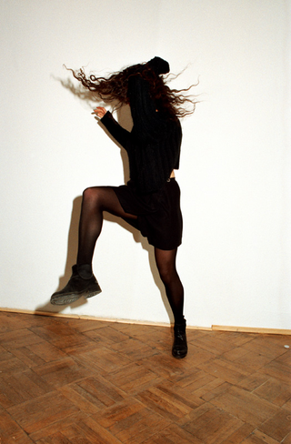 People | Artists, Paola Pivi, in una fotografia di Armin Linke, 1993