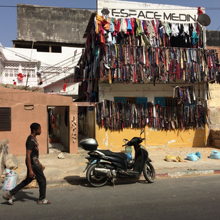 Intercultura - Capitolo 12 Ricordi di viaggio, Espace Medina a Dakar, spazio-progetto gestito dall'artista Moussa Traorè