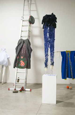 Workshop e progetto espositivo "Fashion Design Edition 2014-2015", From Foot to Head di Cinzia Ruggeri, Veduta dell'allestimento.
Foto di Alessandro Morana