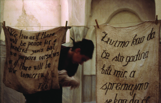 Maja Bajevic, Avanti Popolo, Maja Bajevic, Women at Work — Washing Up, 2001, five-day performance / video (18′ 09″) / photographs.
Exhibition view: Cemberlitas bathhouse, 7th Istanbul Biennale, Istanbul, Turkey (Curator Yuko Hasegawa), 2001.

Photo documentation: Emanuel Licha