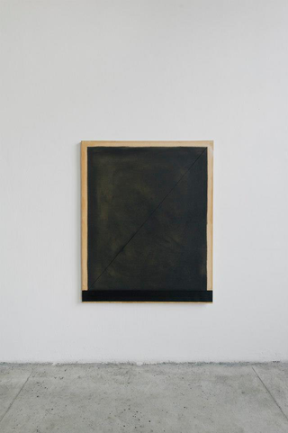 Angelo Sarleti, Antologia, Shadow Monolith o sul sistema bancario ombra, 2012
foglia oro e olio su tela
130 x 110 cm
Foto di Davide Tremolada