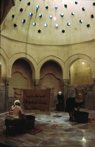 Maja Bajevic, Avanti Popolo, Maja Bajevic, Women at Work — Washing Up, 2001, five-day performance / video (18′ 09″) / photographs.
Exhibition view: Cemberlitas bathhouse, 7th Istanbul Biennale, Istanbul, Turkey (Curator Yuko Hasegawa), 2001

Photo documentation: Emanuel Licha