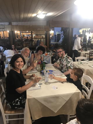 People | Family, Patrizia a cena con Giovanni Sabatini, Giulio Verago, Vanessa e Pietro Tafur, 2019