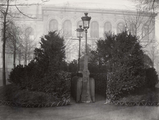 Matheus Chiaratti, Fortuna Balnearis, A pissoir at Champs Élysées, 1875