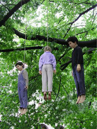 Maurizio Cattelan, Senza titolo, 2004
Rubber, resin, human hair, fabric
dimensioni reali
Foto di Attilio Maranzano
Courtesy: Fondazione Nicola Trussardi, Milano