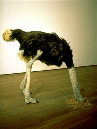 Maurizio Cattelan, Senza titolo, 1997
(Untitled)
Stuffed ostrich
dimensioni reali