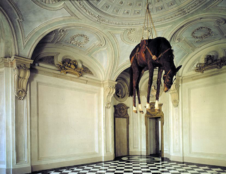 Maurizio Cattelan, Novecento, 1996
Stuffed horse
dimensioni reali
Castello di Rivoli - Museo d'Arte Contemporanea, Rivoli (TO)
Foto di Paolo Pellion di Persano