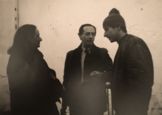 People | Family, Giacinto Di Pietrantonio, Roberto Daolio e Maurizio Cattelan in via Farini 35, 1994