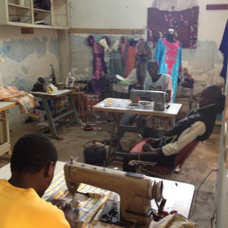 Intercultura - Capitolo 6 Frequentazione dello spazio, Gis Gis e Rauss, Centro di formazione di taglio-cucito nella periferia di Dakar
