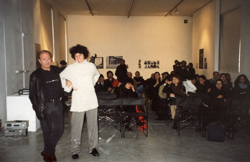 Franco Vaccari, Fuori Schema, 1966 - 2001 film, videoinstallazioni, esposizioni in tempo reale, web, 
Franco Vaccari e Patrizia Brusarosco durante Il workshop a Viafarini