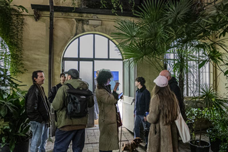 Bonus: Andrea Loi, Sulla Luce