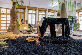 Anna Galtarossa, Kamchatka, Kamchatka’16, 2016, materiali vari, dimensioni ambientali.
Veduta dell'allestimento presso Fondazione La Fabbrica del Cioccolato. Foto di Saverio Lombardi Vallauri.