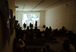 Claudia Losi, Les Funerailles de la Baleine, Foto di Esther Mathis e di Pieranna Scagliotti